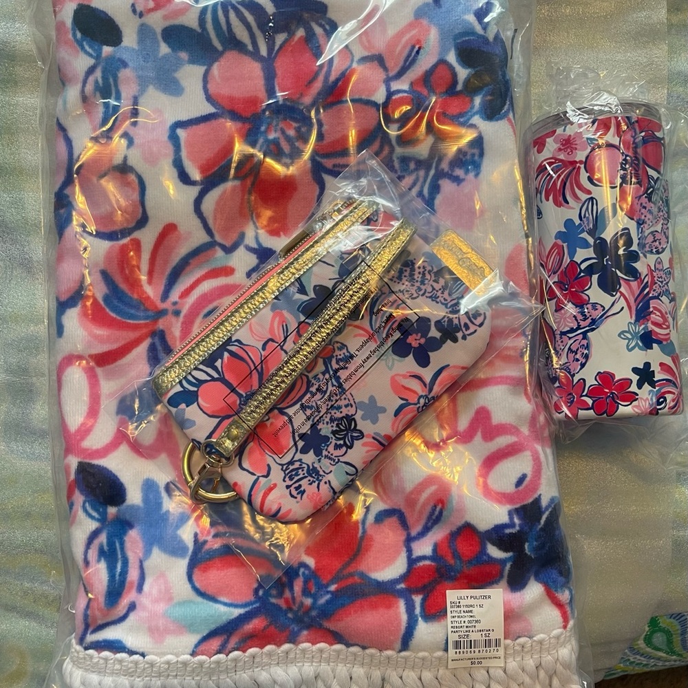 New Lilly Pulitzer Beach towel, tumbler & wallet